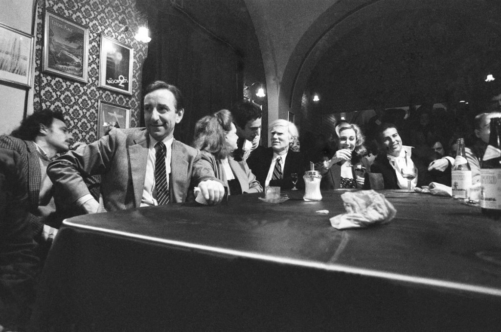 Andy Warhol, Lucio Amelio e amici al City Hall. 1983.